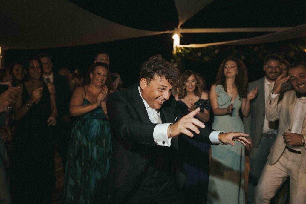 Carla e Giorgio, matrimonio sul mare in Sicilia – foto 68 di 77